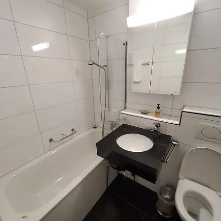 Апартаменты Grosszuegige 4 Schlafzimmer In Bergblick Zentrale Lage *