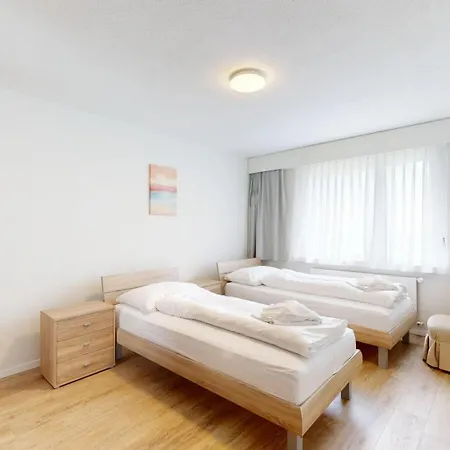 Grosszuegige 4 Schlafzimmer In Bergblick Zentrale Lage Appartement