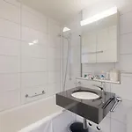 Grosszuegige 4 Schlafzimmer In Bergblick Zentrale Lage Daire