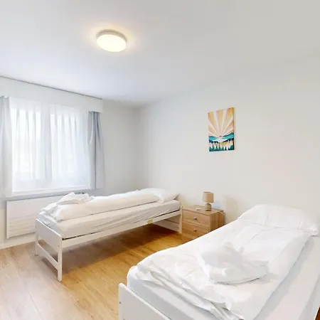 Grosszuegige 4 Schlafzimmer In Bergblick Zentrale Lage Daire Ostrava
